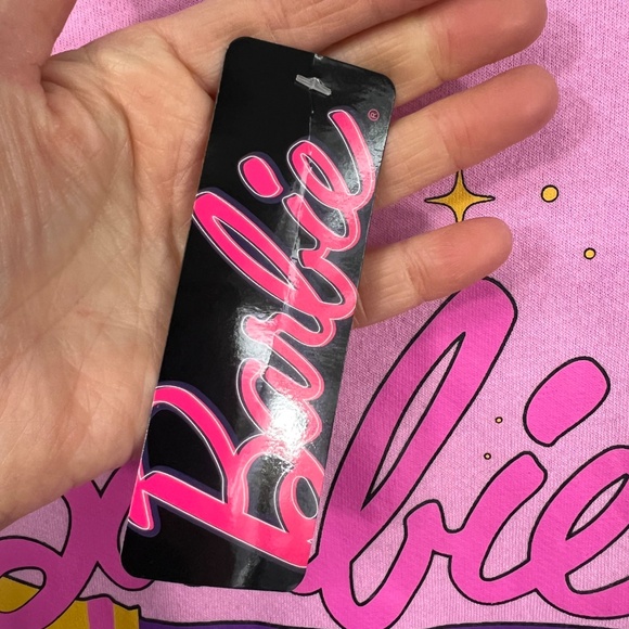 NWT🤩 |•BARBIE•| Adorable Pink Sweatshirt Size Medium - Picture 6 of 9